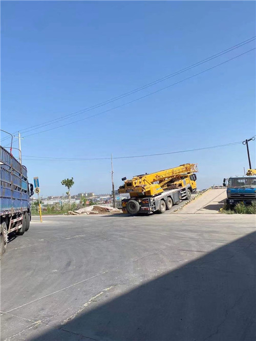 肇州县25吨吊车的租赁价格大概是多少？