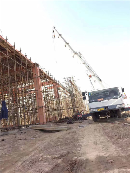 肇州县吊车作业的安全注意事项有哪些？